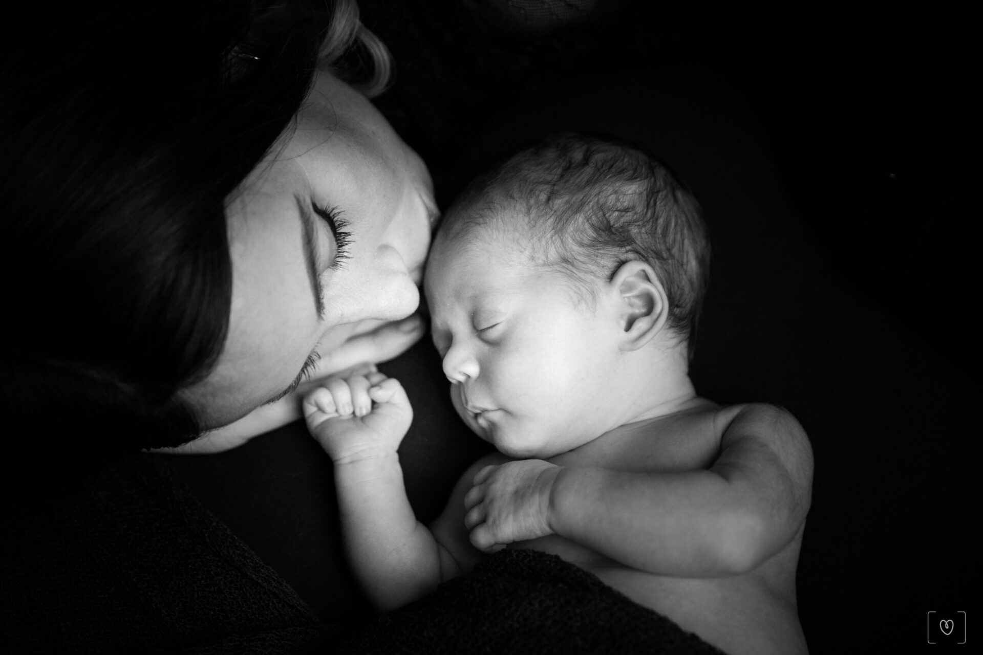 Fotografo neonato domestici Civitanova Marche Monica Palloni servizio fotografico 